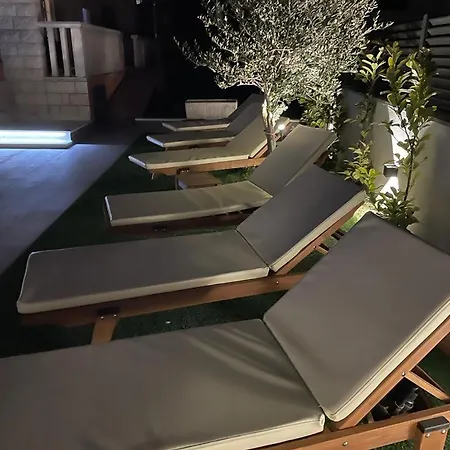 Nana House بيت للعطل Kaštela